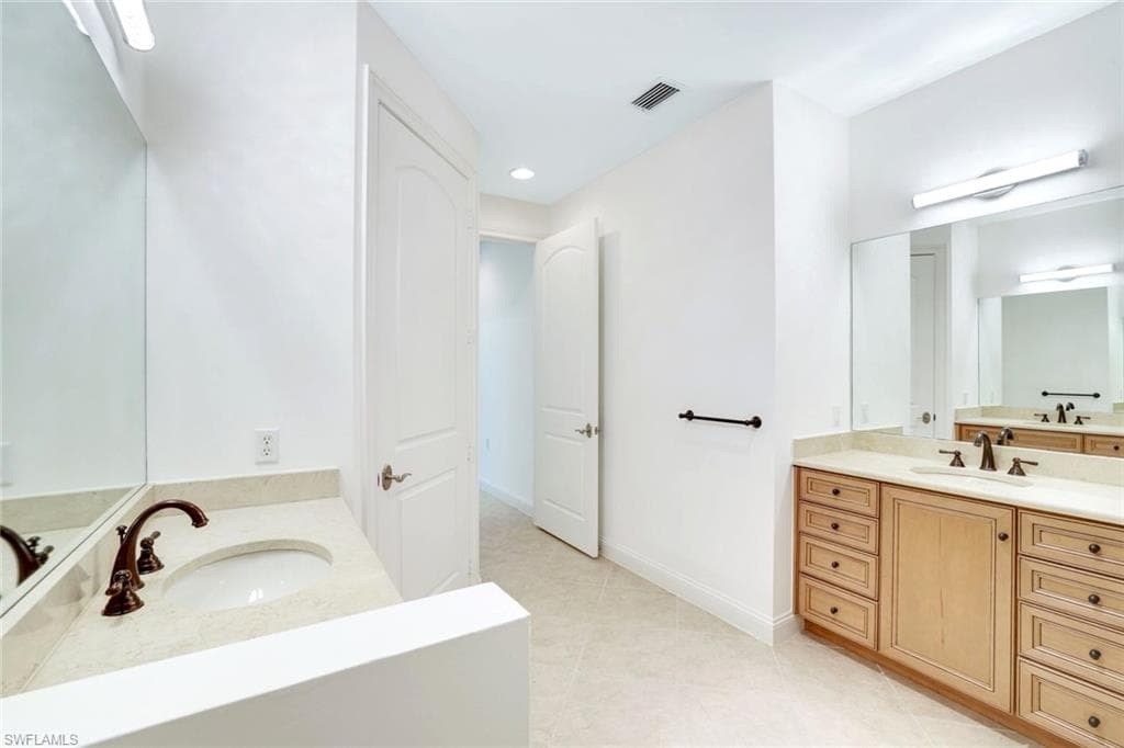 1330 Remington Way 11102, Naples, FL 34110-12