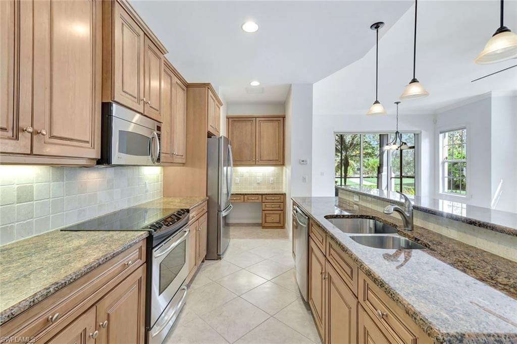 1330 Remington Way 11102, Naples, FL 34110-5