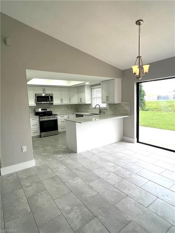 834 Gardenside Ct, Lehigh Acres, FL 33936-13