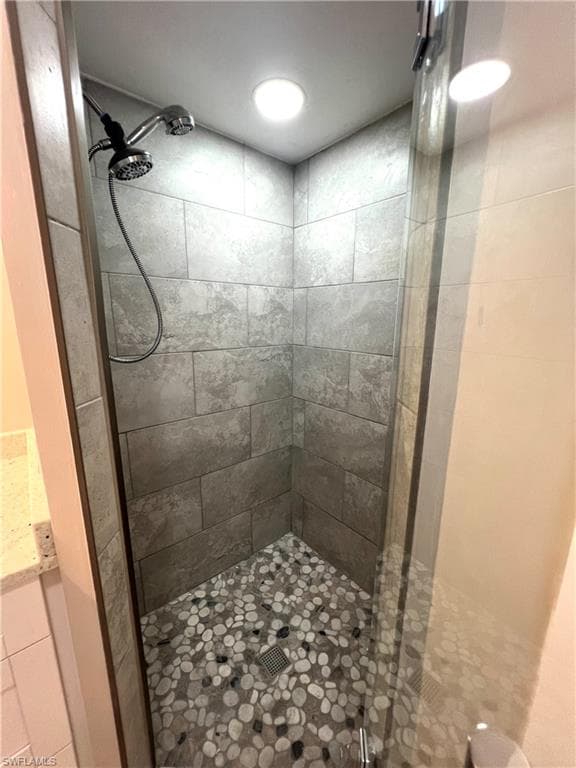 834 Gardenside Ct, Lehigh Acres, FL 33936-22