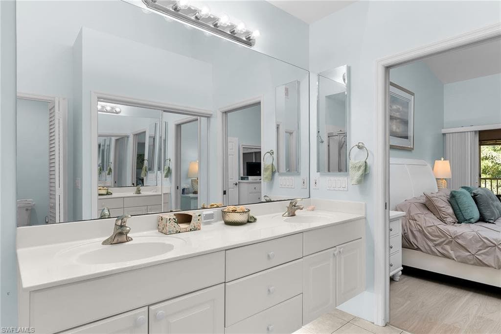2365 Bayou Ln 7010, Naples, FL 34112-24