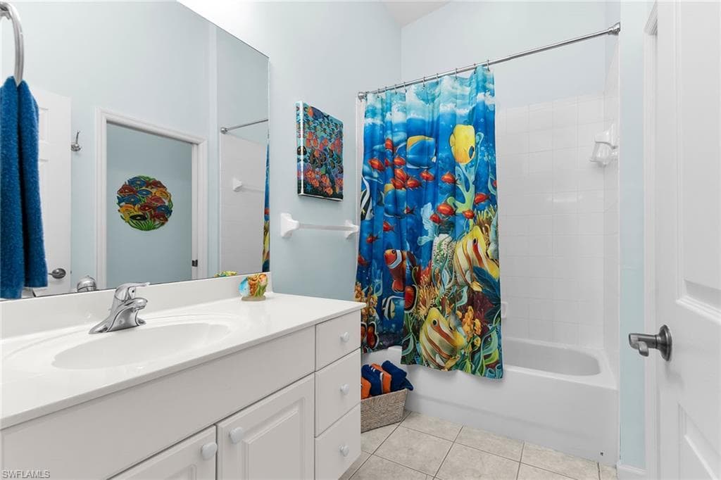 2365 Bayou Ln 7010, Naples, FL 34112-26