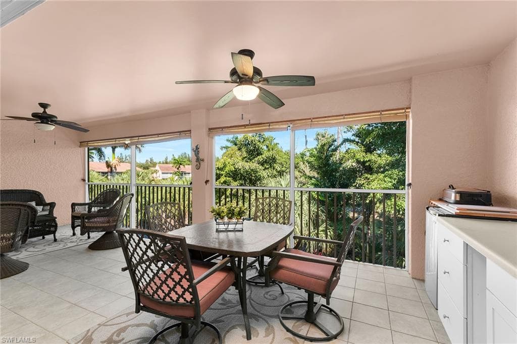 2365 Bayou Ln 7010, Naples, FL 34112-27