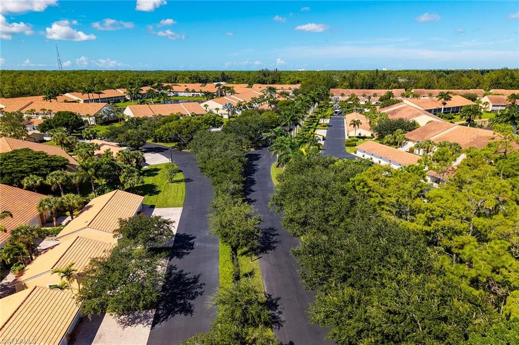 2365 Bayou Ln 7010, Naples, FL 34112-37
