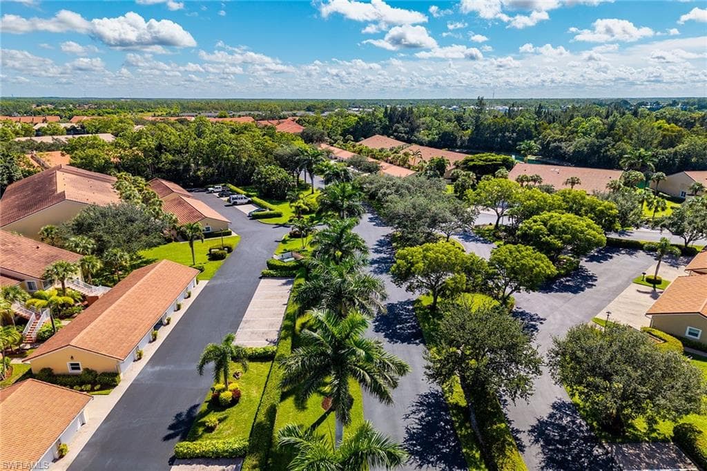 2365 Bayou Ln 7010, Naples, FL 34112-38
