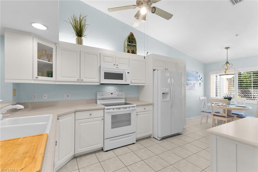 2365 Bayou Ln 7010, Naples, FL 34112-7