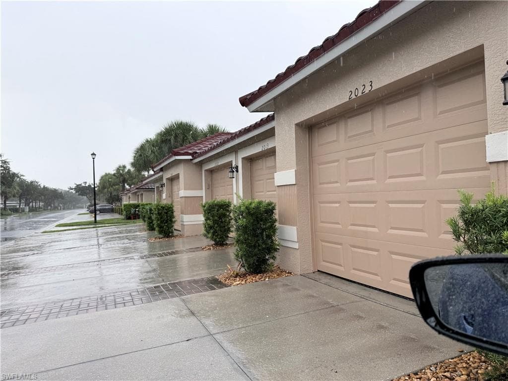 2820 Cypress Trace Cir 2014, Naples, FL 34119-20