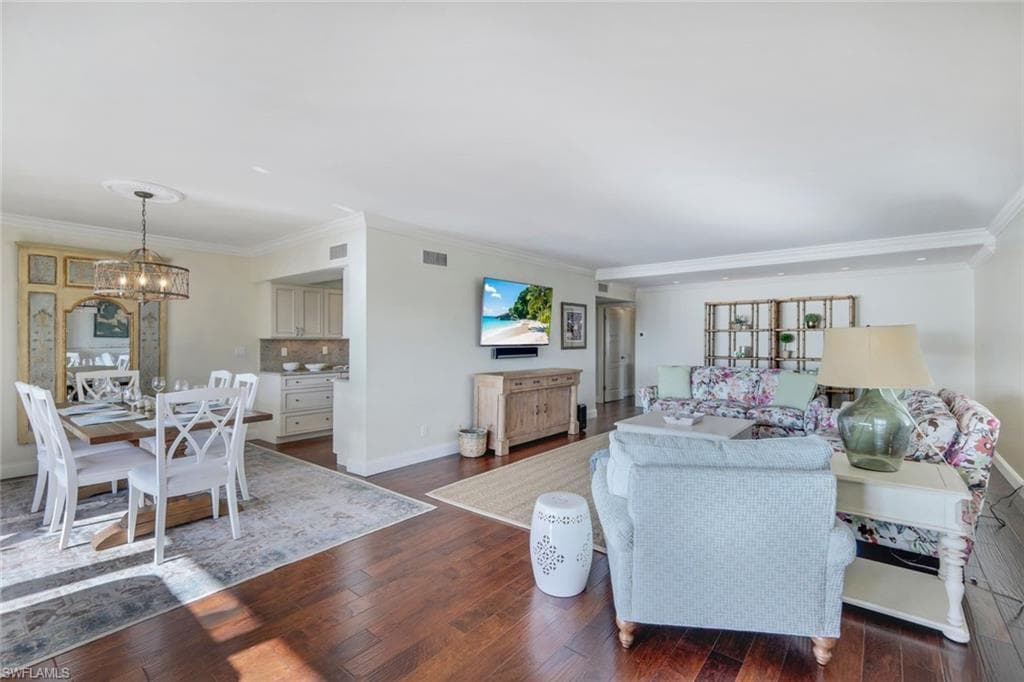 3401 Gulf Shore Blvd N 303, Naples, FL 34103-8