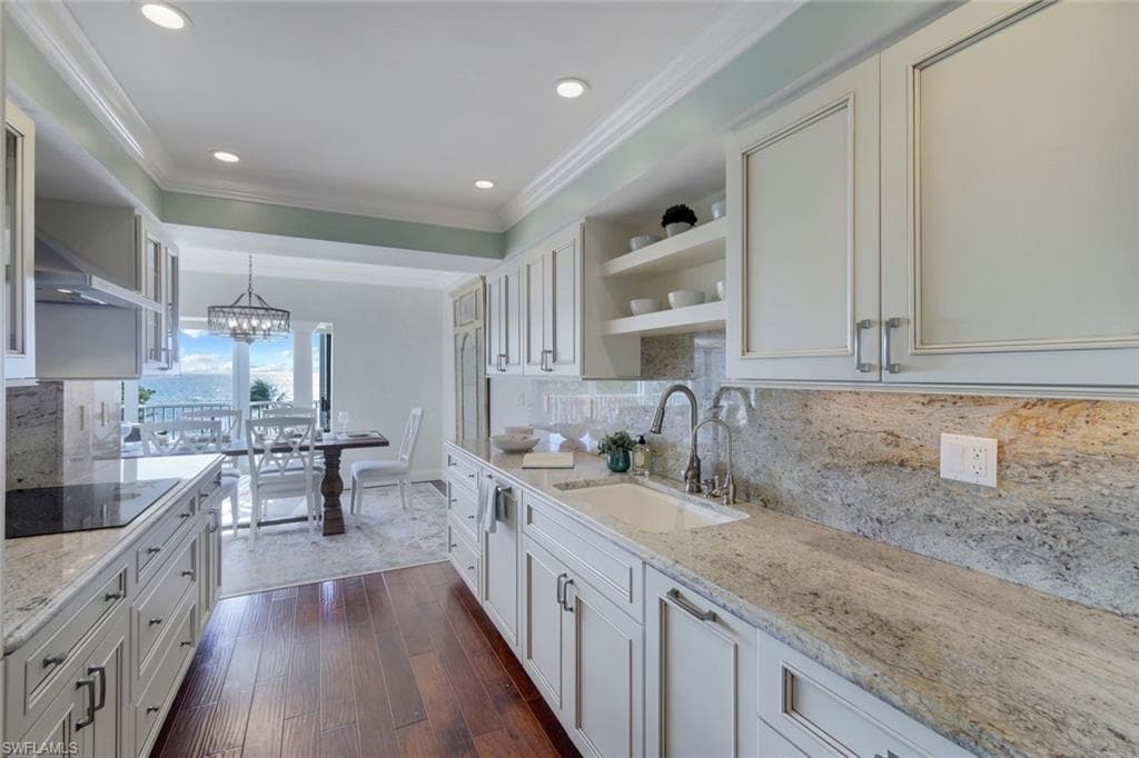 3401 Gulf Shore Blvd N 303, Naples, FL 34103-12