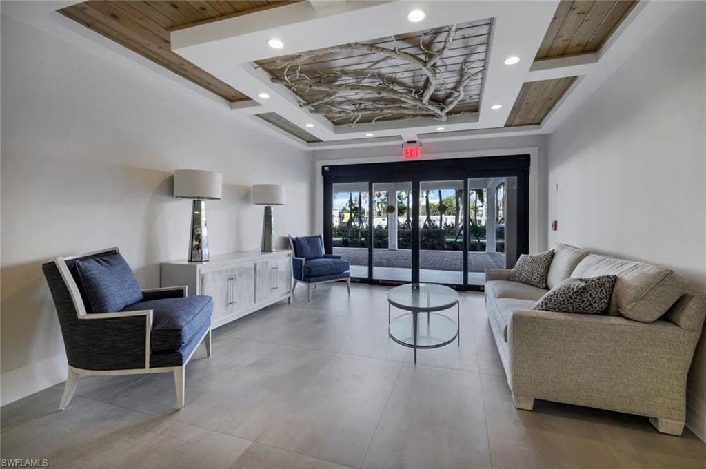 3401 Gulf Shore Blvd N 303, Naples, FL 34103-28