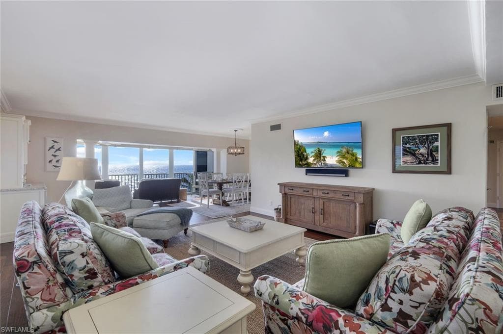 3401 Gulf Shore Blvd N 303, Naples, FL 34103-4