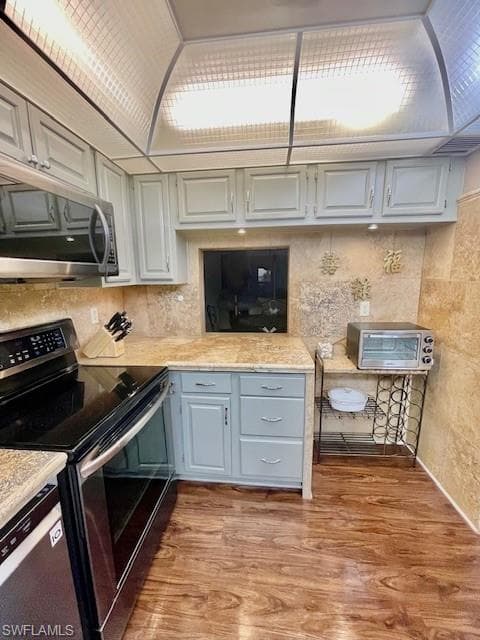 37 High Point Cir E 209, Naples, FL 34103-17