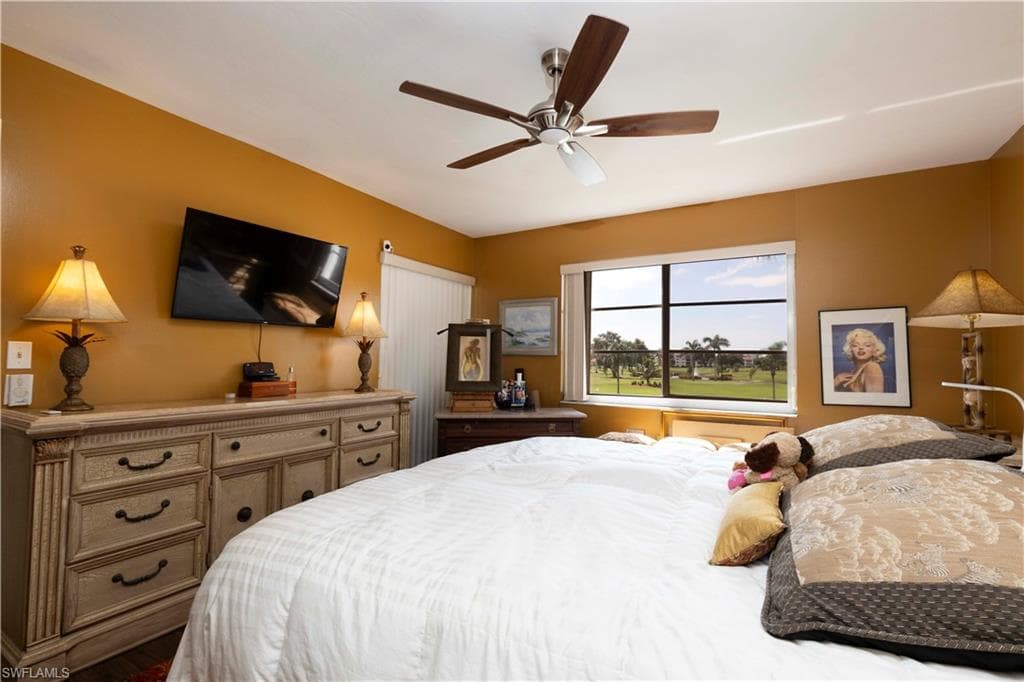 37 High Point Cir E 209, Naples, FL 34103-7