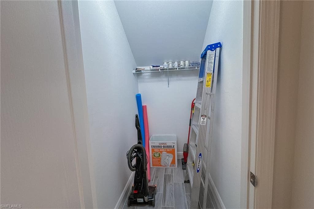 6940 Avalon Cir 503, Naples, FL 34112-26