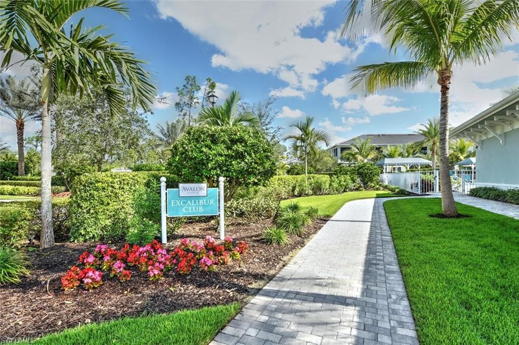 6940 Avalon Cir 503, Naples, FL 34112-30