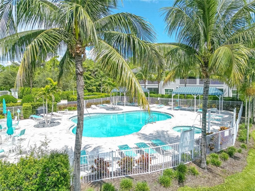 6940 Avalon Cir 503, Naples, FL 34112-31