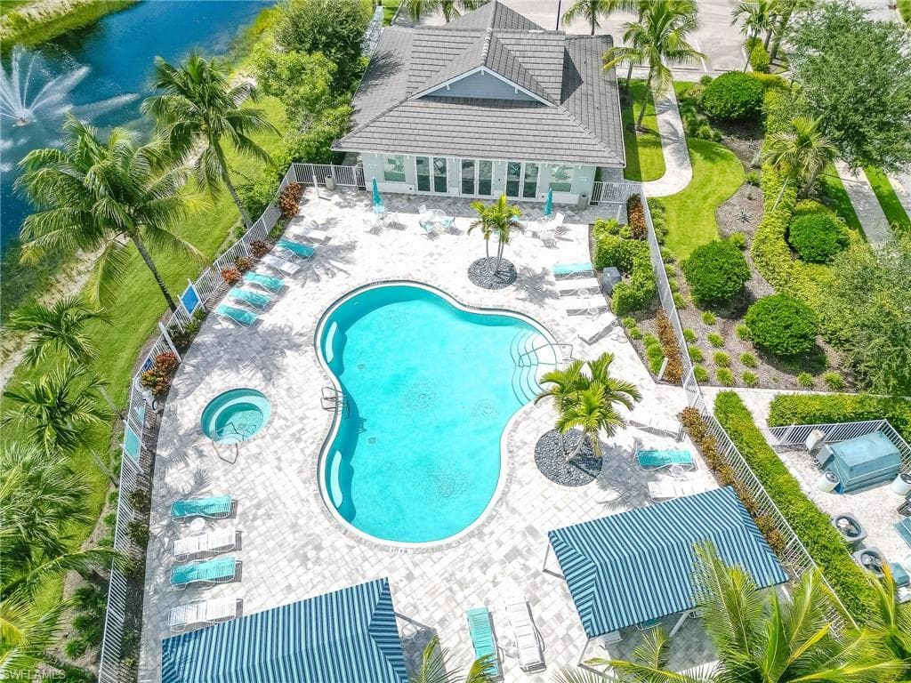 6940 Avalon Cir 503, Naples, FL 34112-37