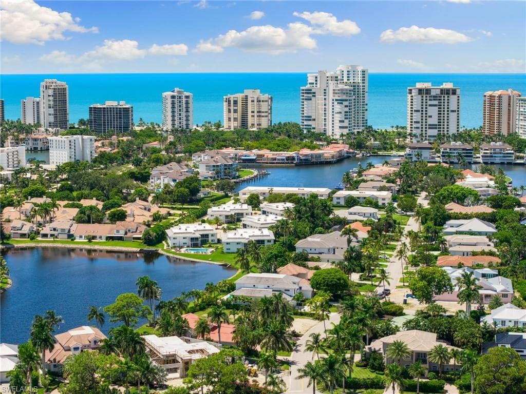 530 Turtle Hatch Rd, Naples, FL 34103-5