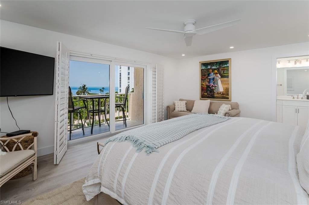 3450 Gulf Shore Blvd N 508, Naples, FL 34103-17