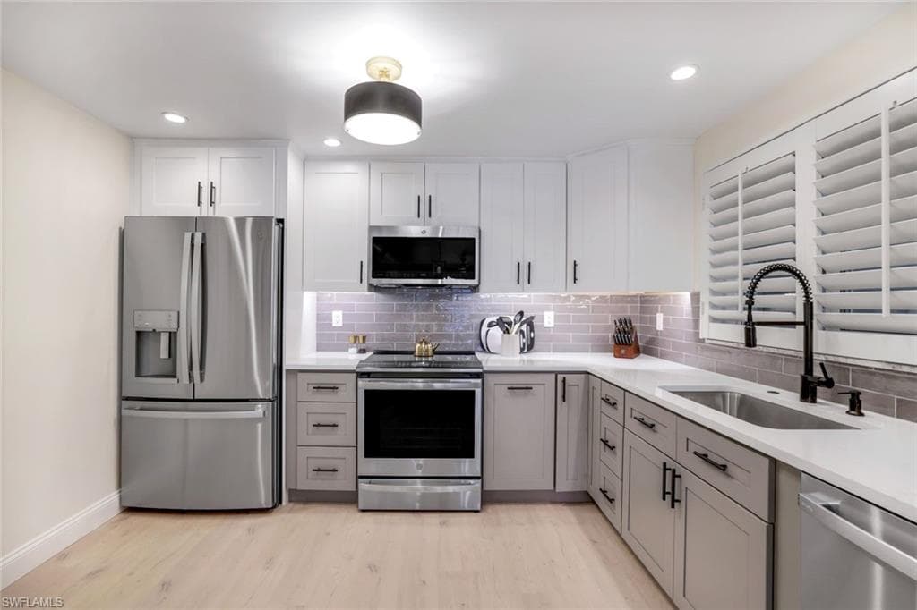 4150 Crayton Rd B2, Naples, FL 34103-5