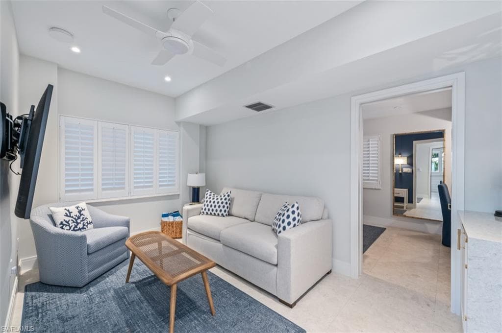 2170 Gulf Shore Blvd N 44e, Naples, FL 34102-26