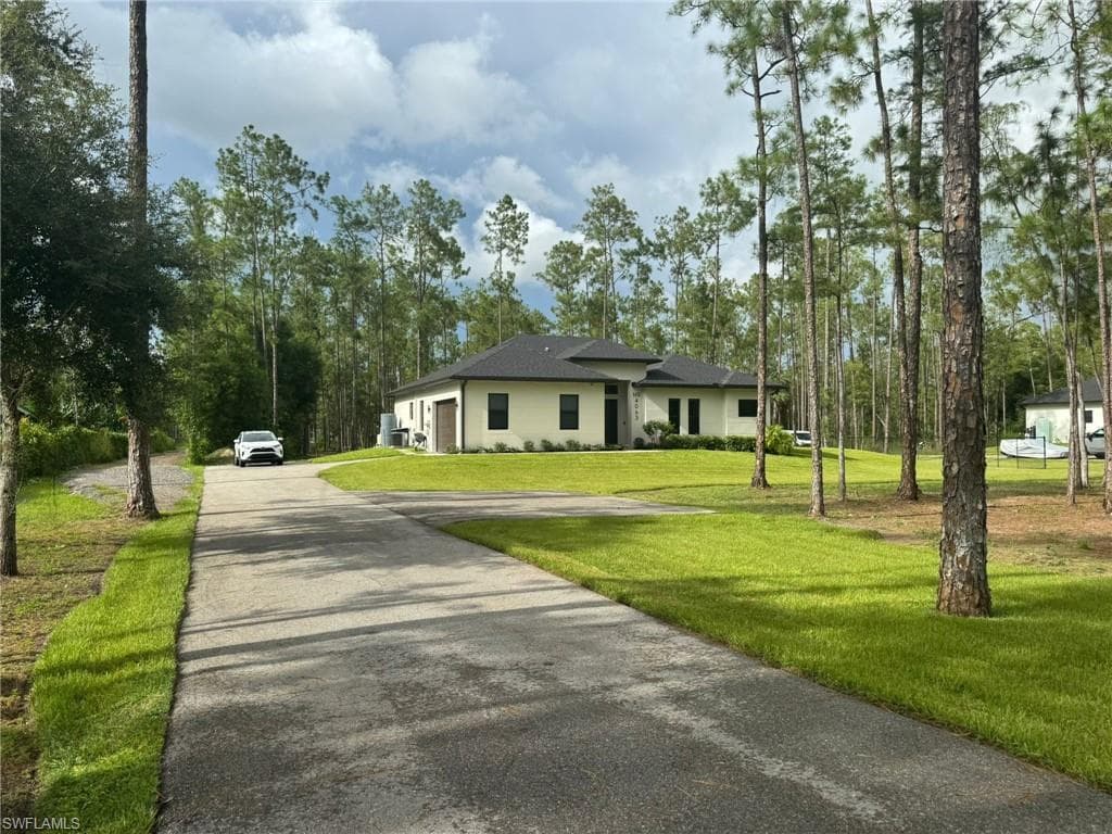 4063 4th Ave SE, Naples, FL 34117-42