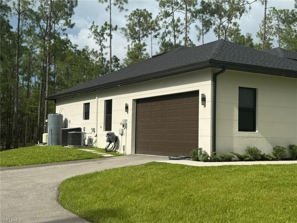 4063 4th Ave SE, Naples, FL 34117-4