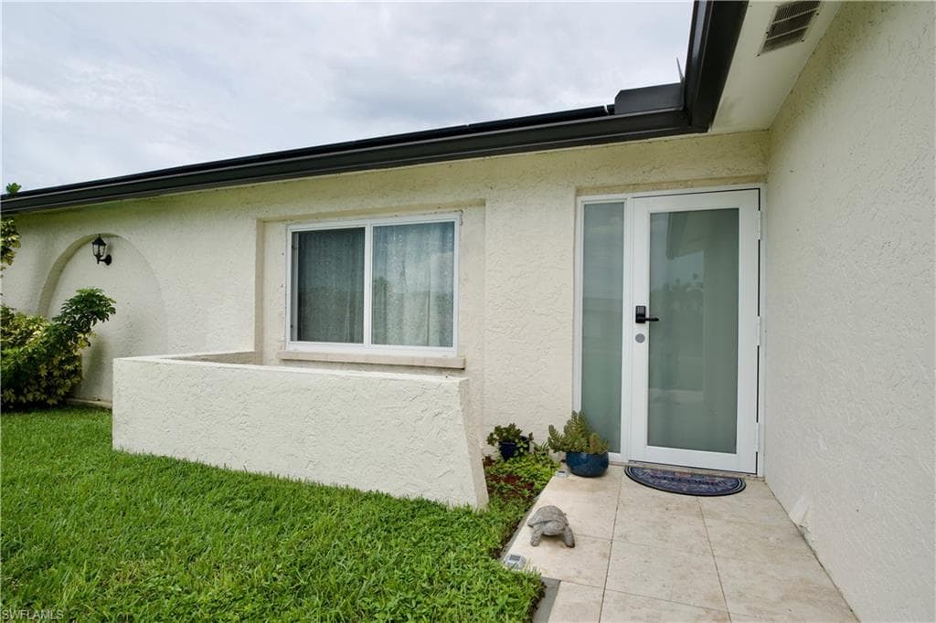 329 47th Ter, Cape Coral, FL 33904-8