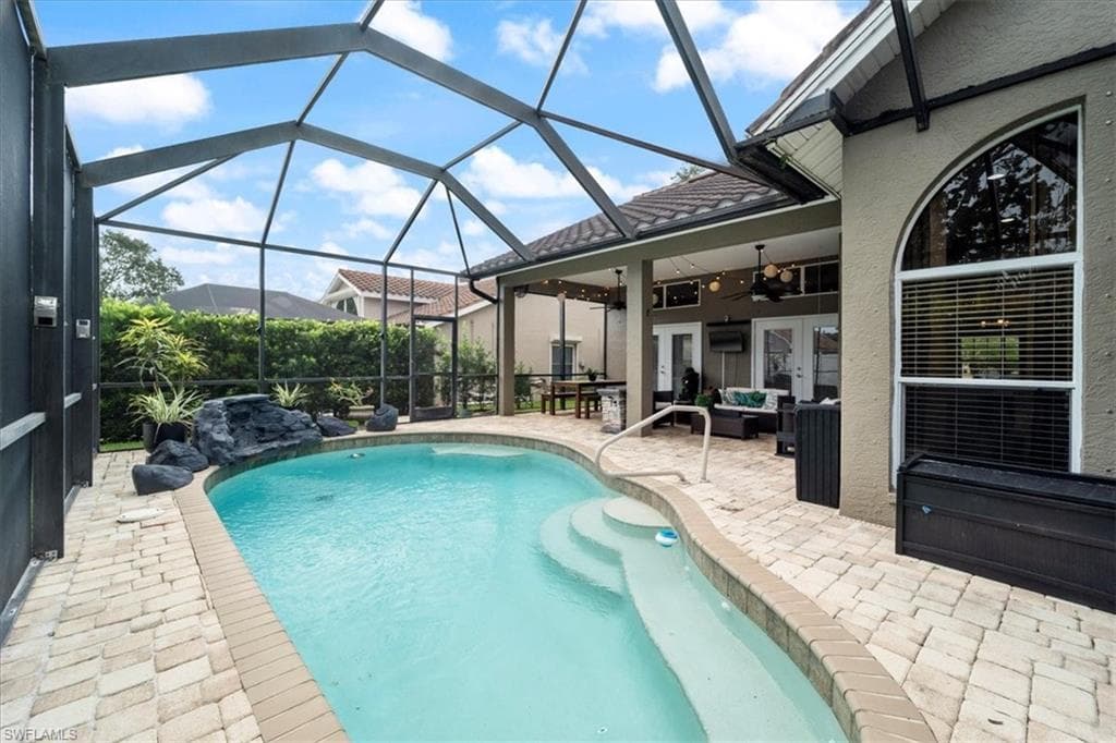 12596 Shannondale Dr, Fort Myers, FL 33913-32
