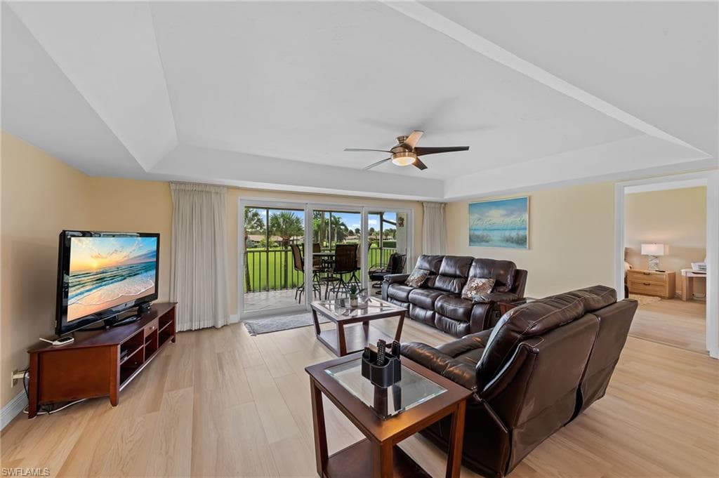 272 Winners Cir 4, Naples, FL 34112-12