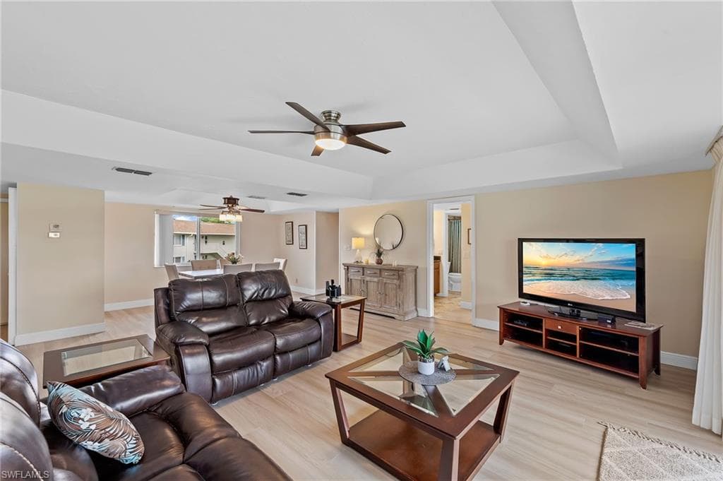 272 Winners Cir 4, Naples, FL 34112-13