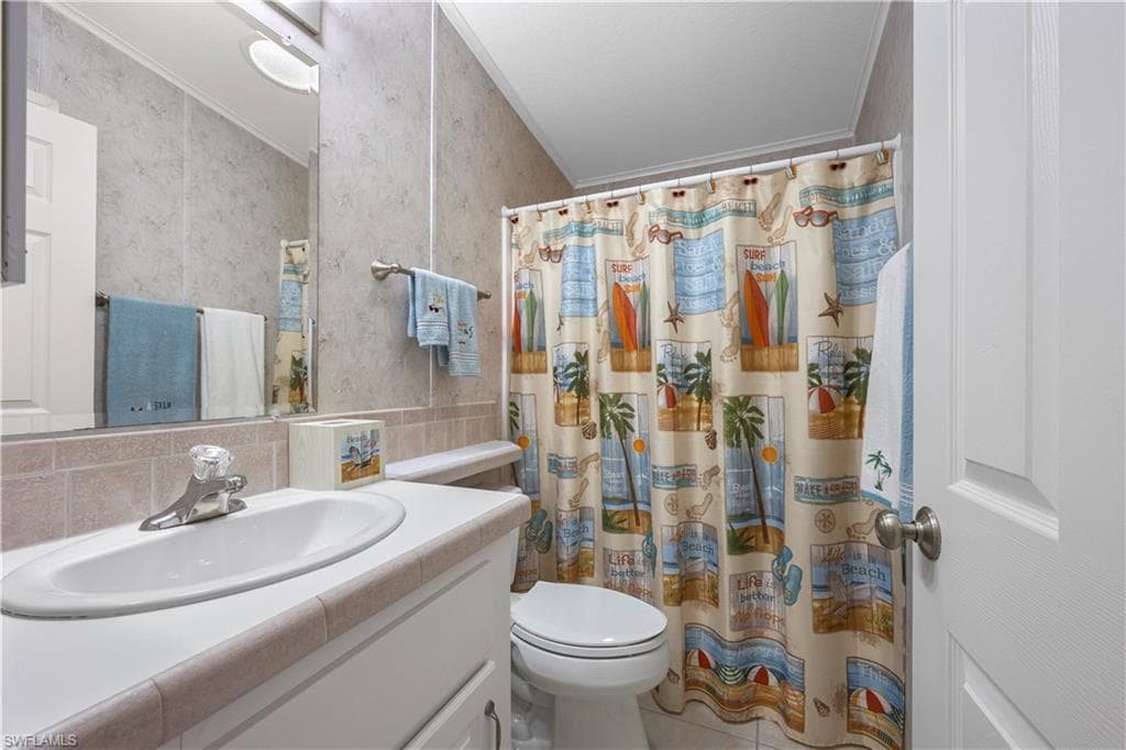 1022 Silver Lakes Blvd, Naples, FL 34114-12