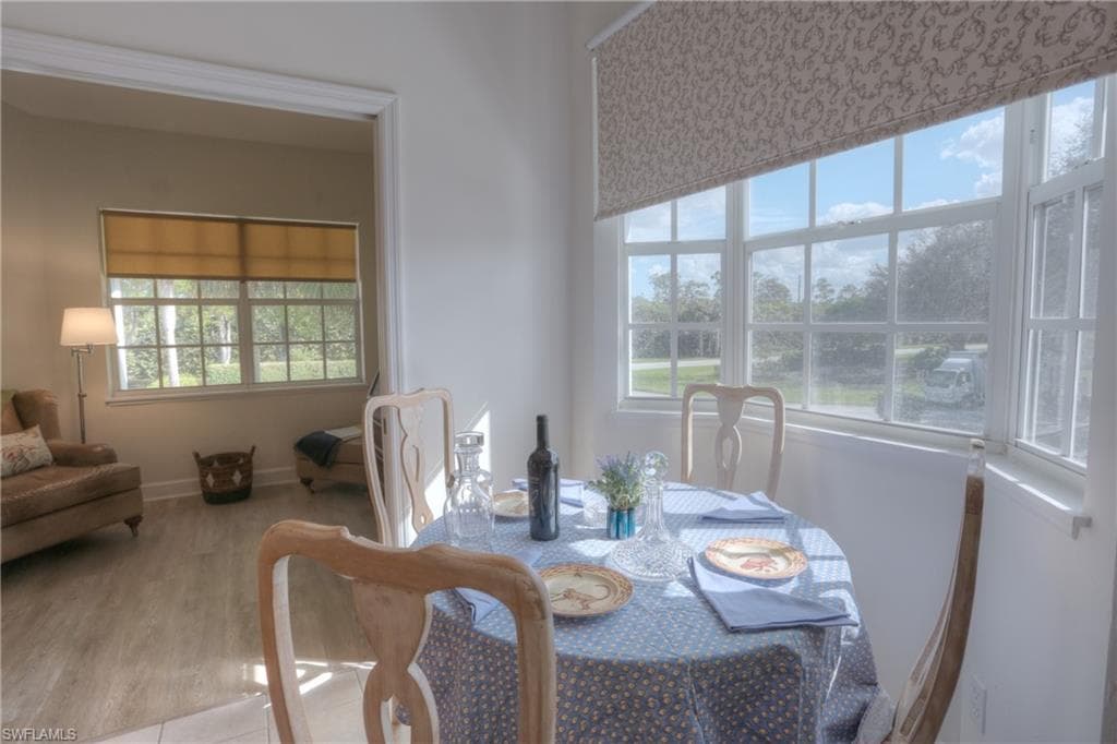 486 Edgemere Way E 2, Naples, FL 34105-16