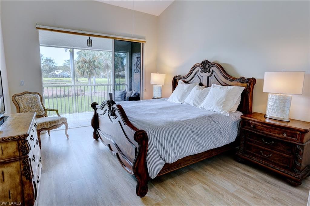 486 Edgemere Way E 2, Naples, FL 34105-17