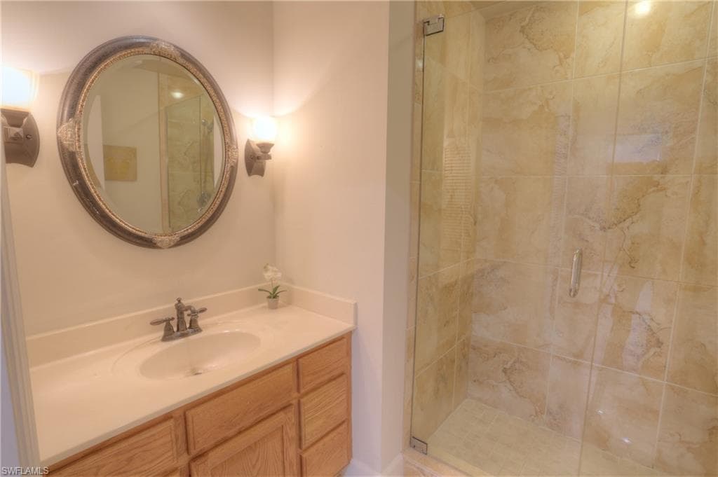 486 Edgemere Way E 2, Naples, FL 34105-22