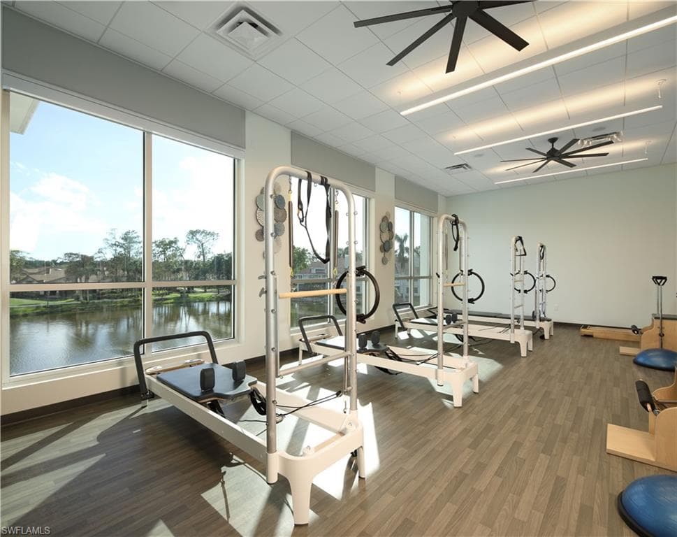 486 Edgemere Way E 2, Naples, FL 34105-44
