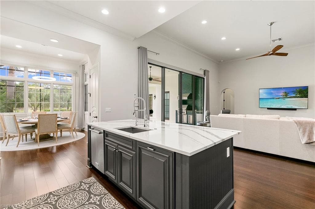 2896 Tiburon Blvd E, Naples, FL 34109-13