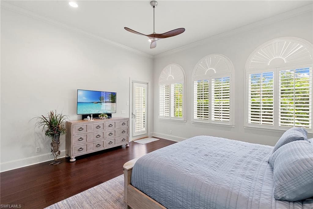 2896 Tiburon Blvd E, Naples, FL 34109-17