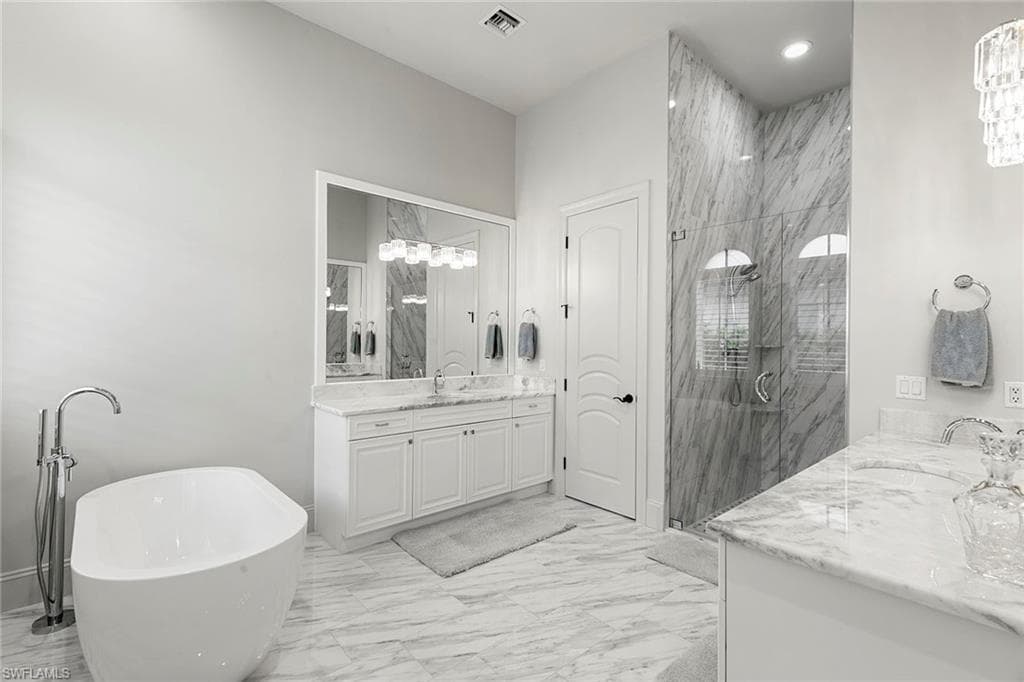 2896 Tiburon Blvd E, Naples, FL 34109-18