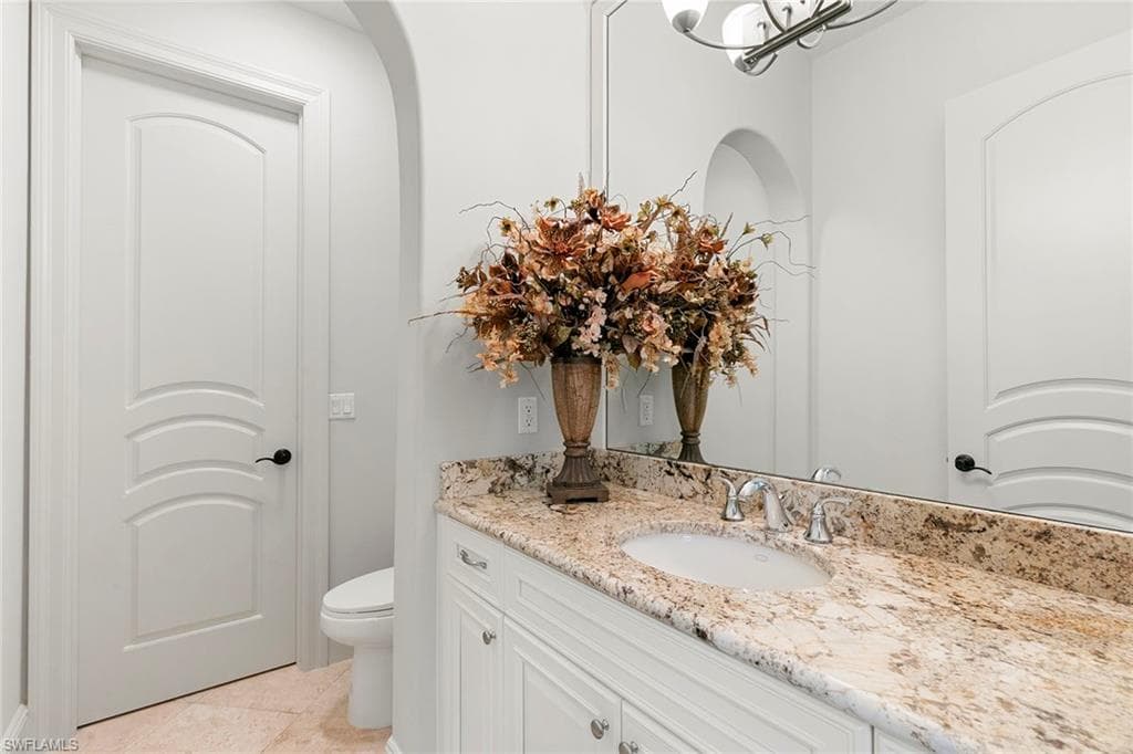 2896 Tiburon Blvd E, Naples, FL 34109-24