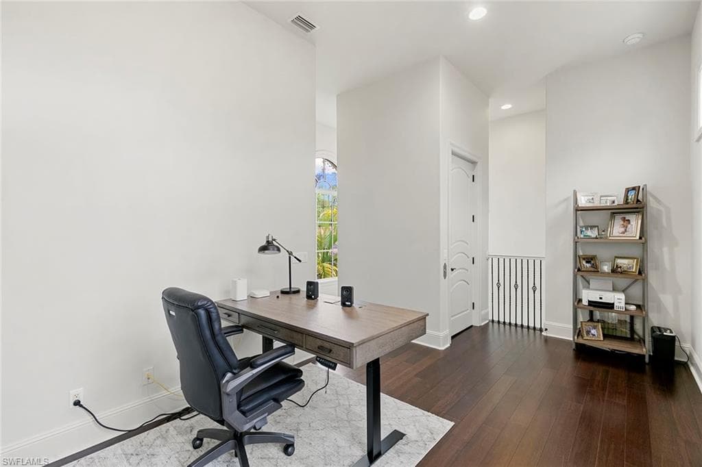 2896 Tiburon Blvd E, Naples, FL 34109-31