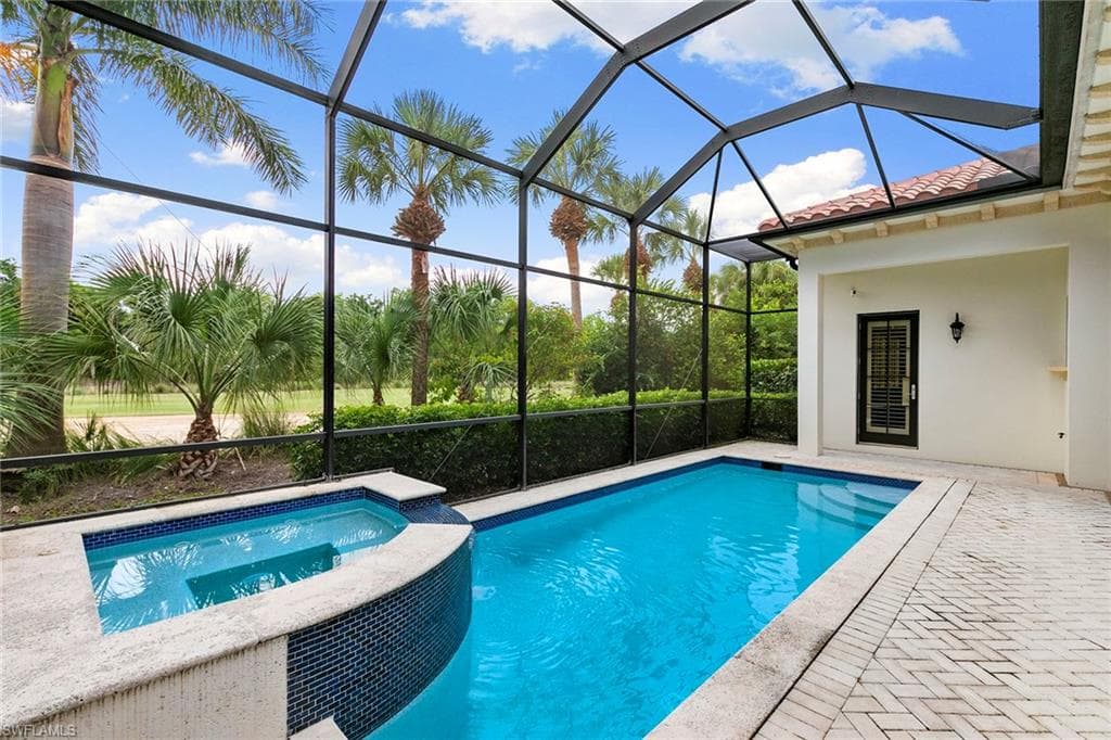 2896 Tiburon Blvd E, Naples, FL 34109-38