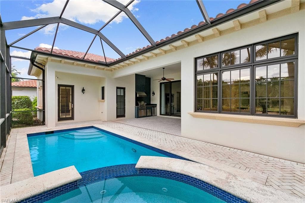 2896 Tiburon Blvd E, Naples, FL 34109-41