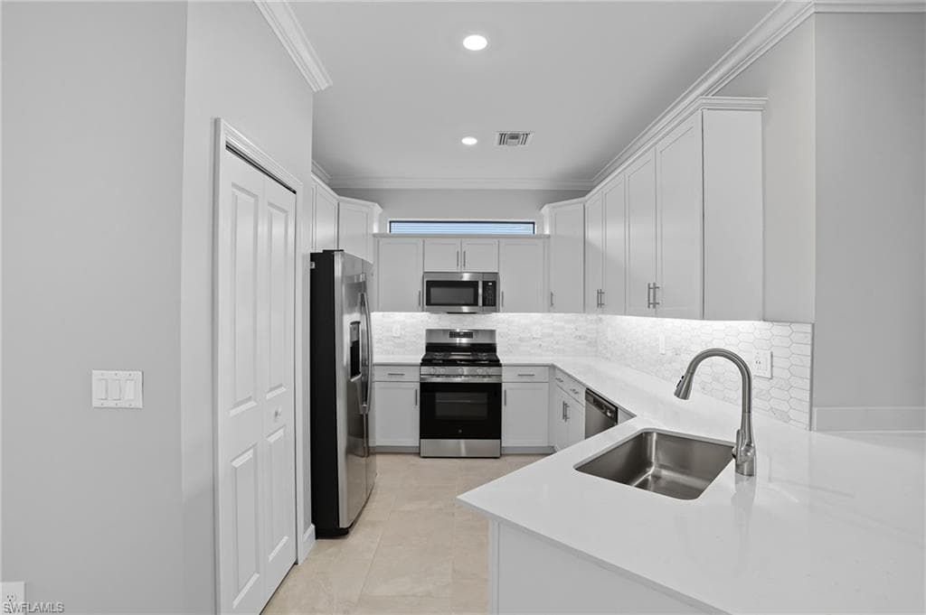 19612 Hinkley Dr, Estero, FL 33928-16