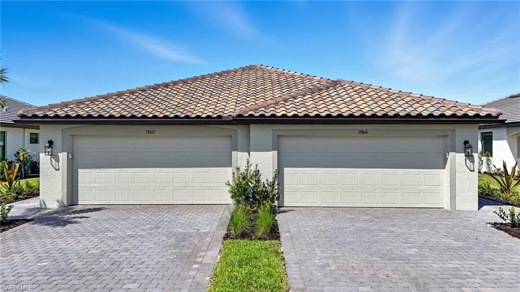 19612 Hinkley Dr, Estero, FL 33928-1