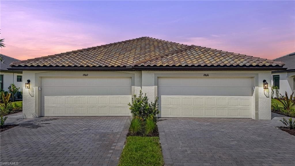 19612 Hinkley Dr, Estero, FL 33928-2