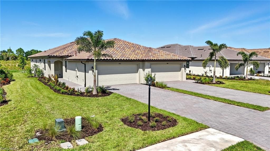 19612 Hinkley Dr, Estero, FL 33928-5