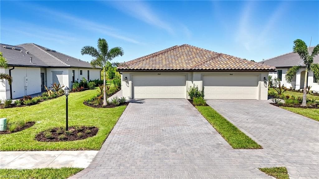 19612 Hinkley Dr, Estero, FL 33928-6