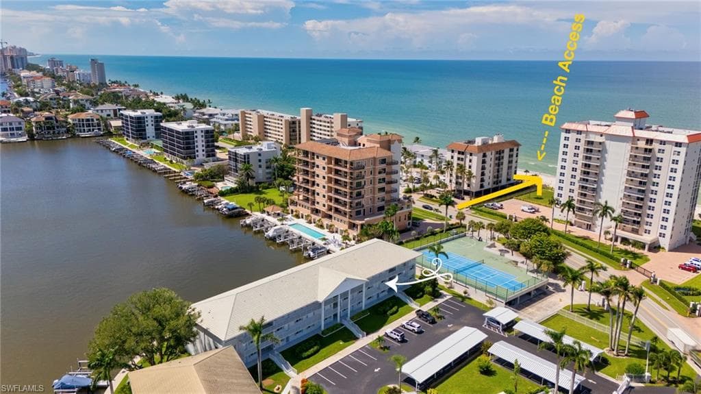 10682 Gulf Shore Dr 205, Naples, FL 34108-4
