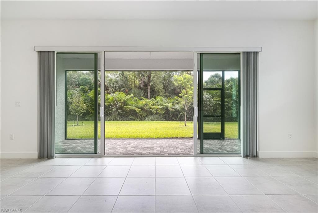 12448 Violet Ln, Naples, FL 34120-13